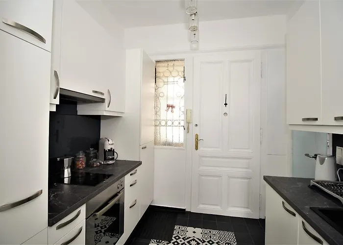 Apartament Alt *